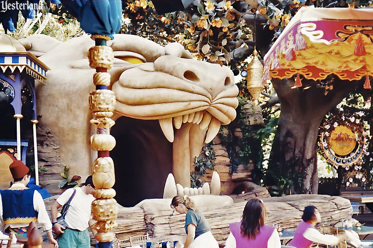 Aladdin’s Oasis Dinner Show at Disneyland