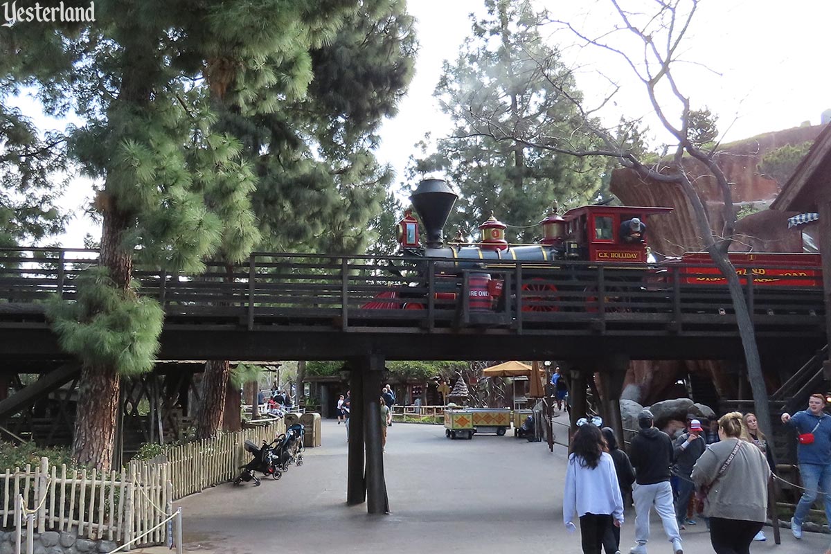 Bear Country at Disneyland