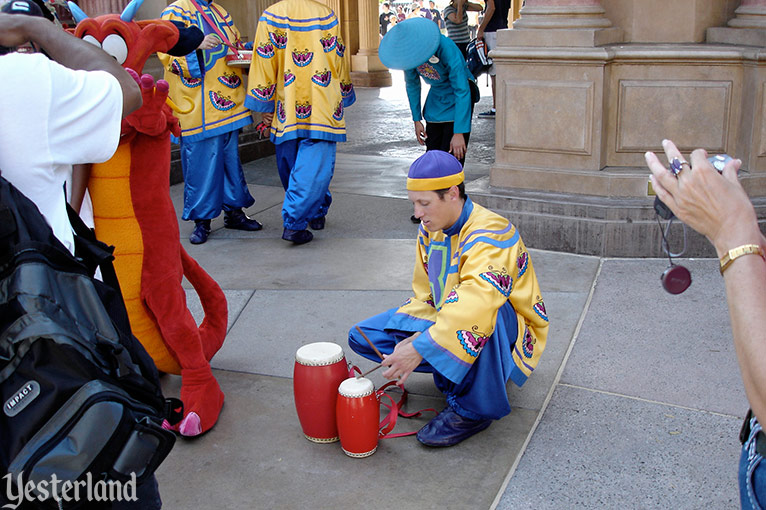 Mulan’s Chinese New Year Greetings at Disney California Adventure