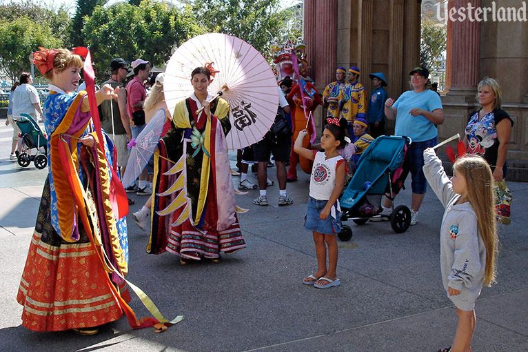 Mulan’s Chinese New Year Greetings at Disney California Adventure