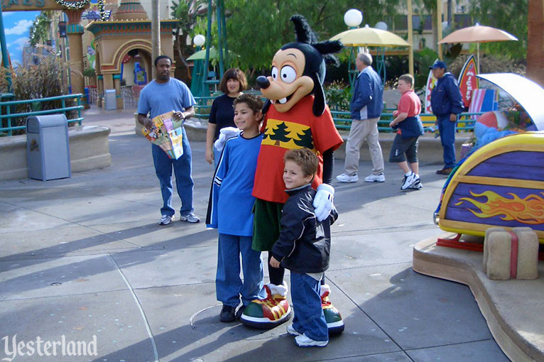 Santa’s Beach Blast at Disney’s California Adventure