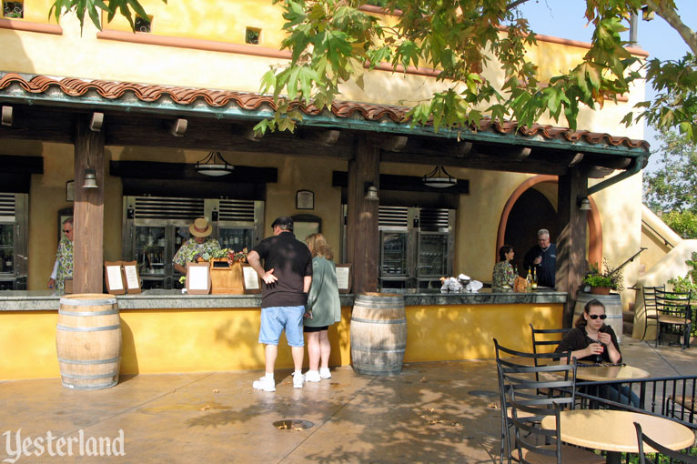 Wine bar at Golden Vine Winery