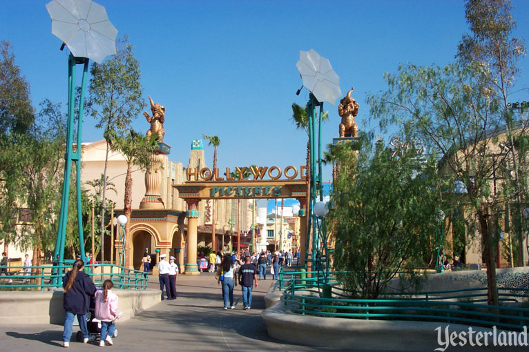 Sunshine Plaza at Disney's California Adventure