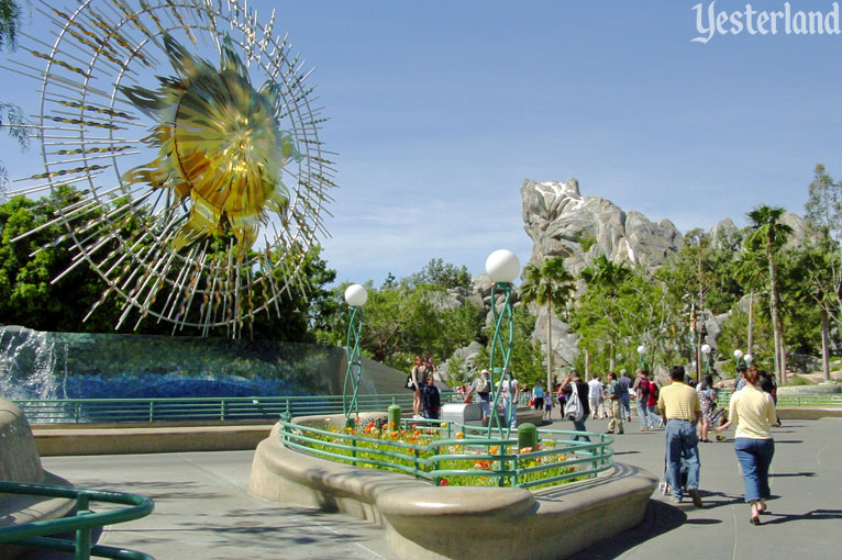 Sunshine Plaza at Disney's California Adventure