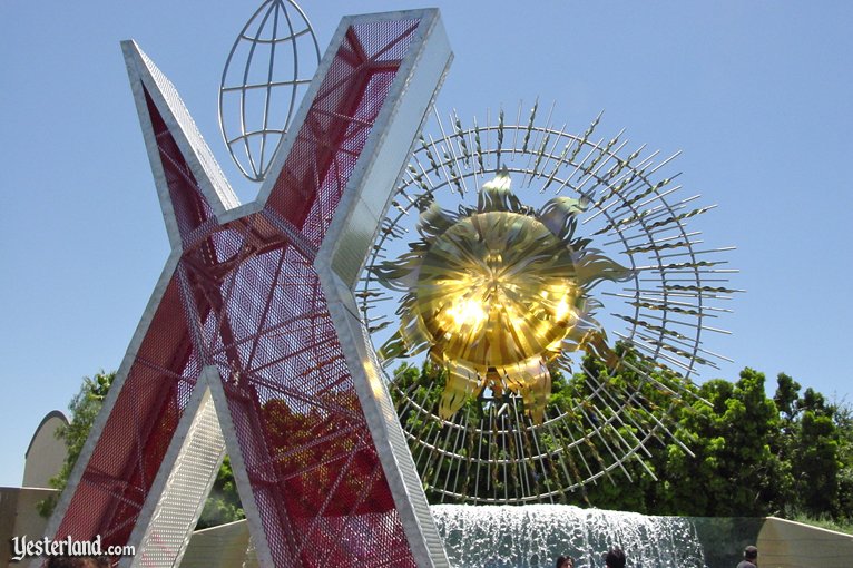 Sunshine Plaza at Disney's California Adventure