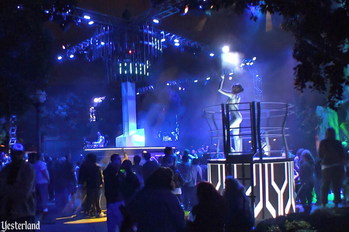 ElecTRONica at Disney California Adventure