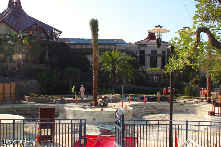 Never Land Pool at Disneyland Hotel, Disneyland Resort