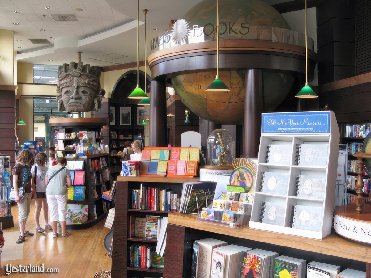 Compass Books at Downtown Disney, Disneyland Resort