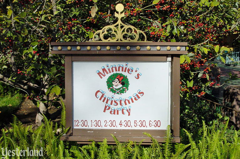 Minnie’s Christmas Party at Disneyland, 2001