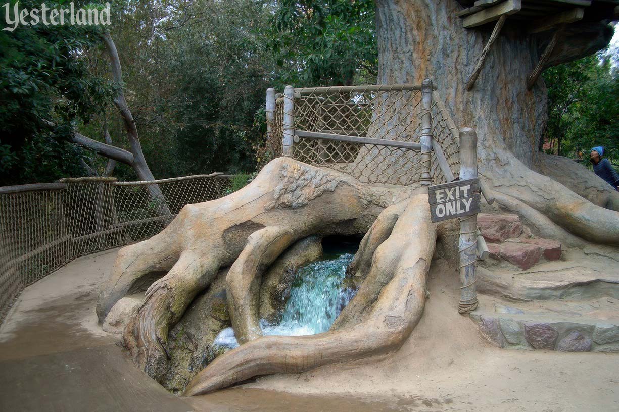 Tom and Huck’s Tree House on Tom Sawyer Island at Disneyland Park