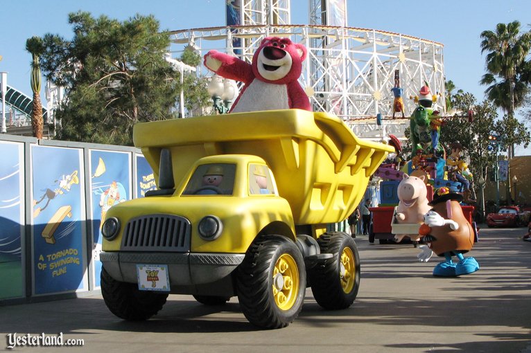 Lots-o'-Huggin' Bear in Pixar Play Parade