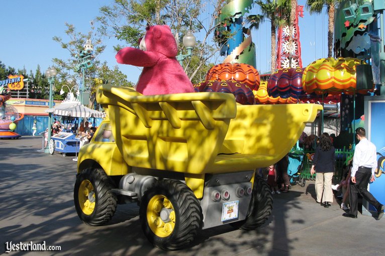 Lots-o'-Huggin' Bear in Pixar Play Parade