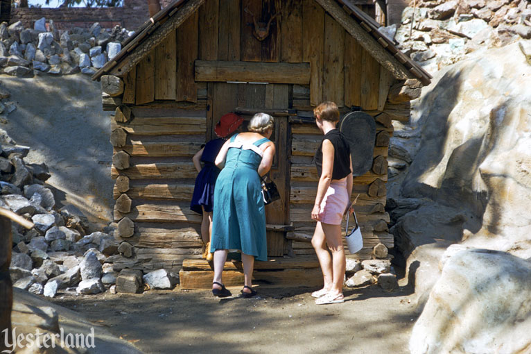 Pan For Gold at Knott's Berry Farm