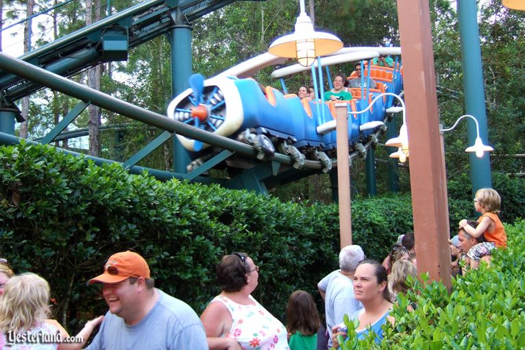 Image for article about Goofy’s Barnstormer