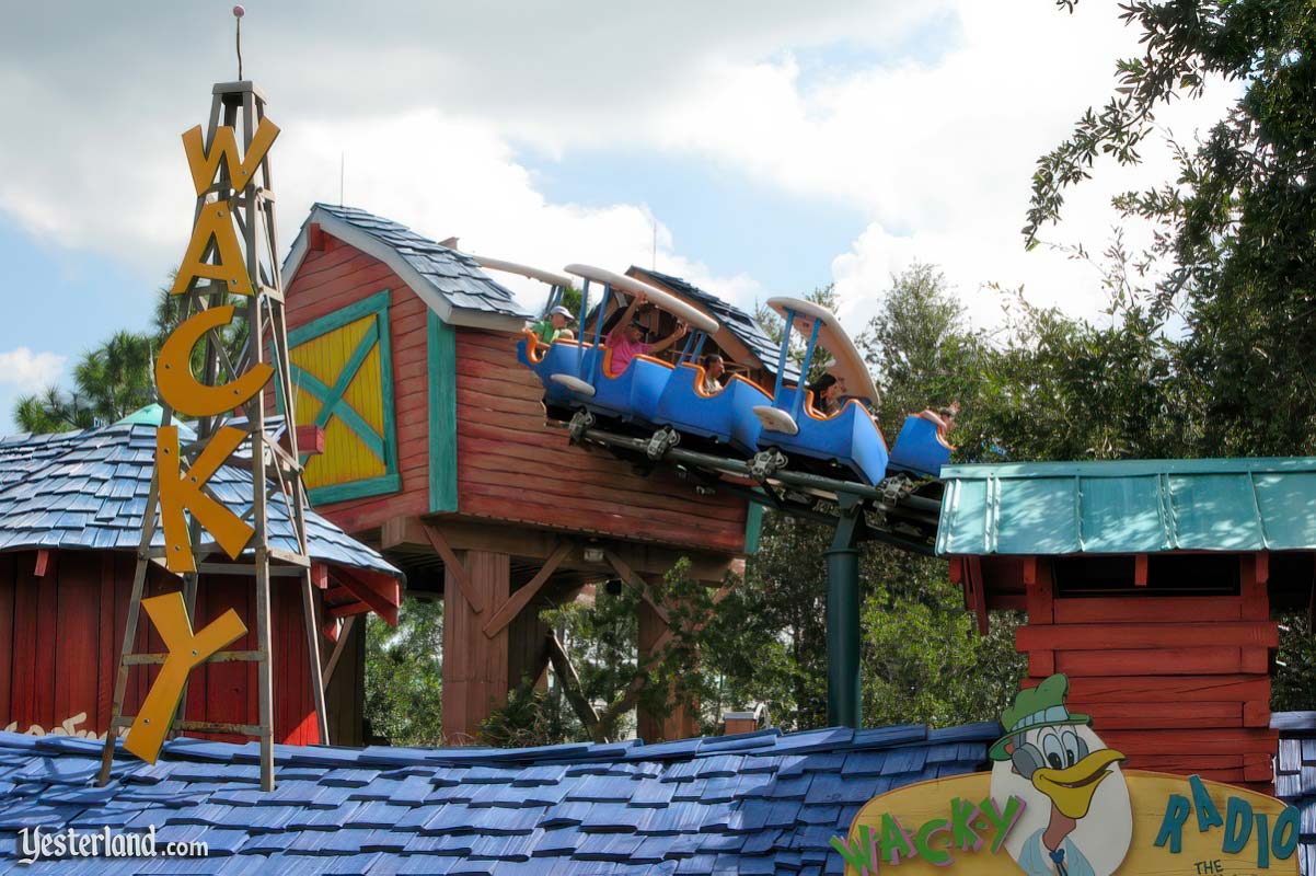 Image for article about Goofy’s Barnstormer