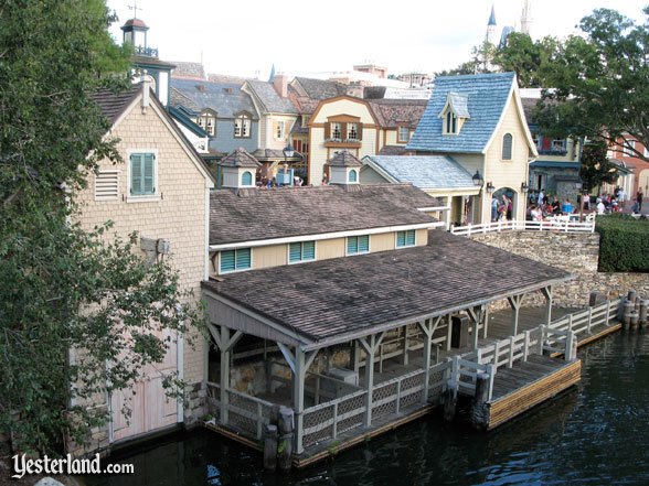 former Mike Fink Keelboats dock