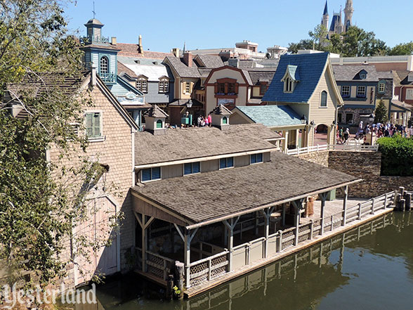 former Mike Fink Keelboats dock