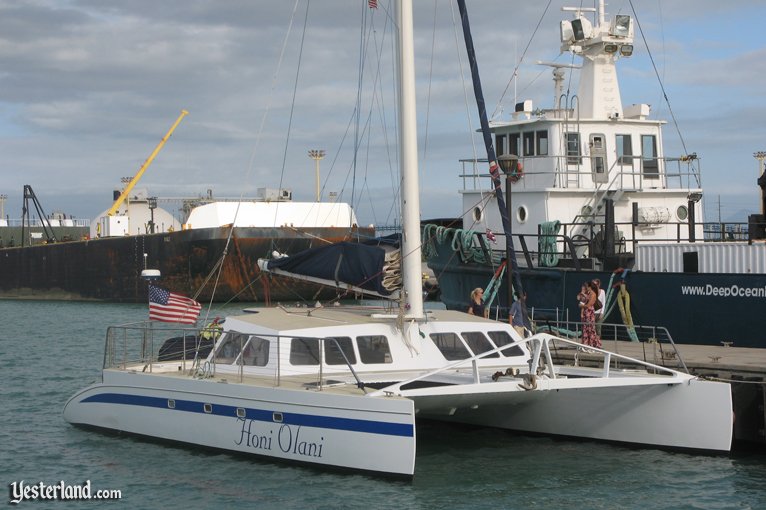 Honi Olani catemaran in Kalaeloa Harbor near Ko Olina