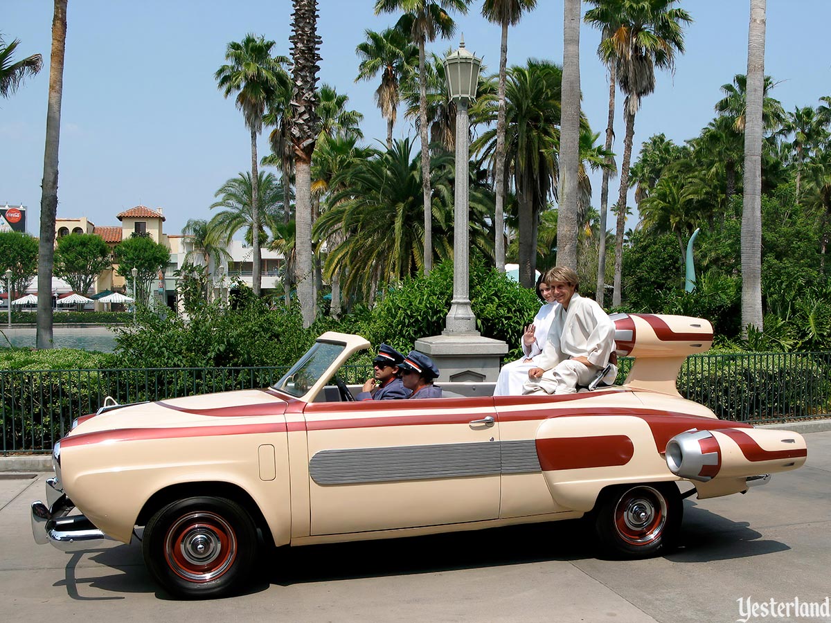 Star Wars car in Disney Stars and Motor Cars parade