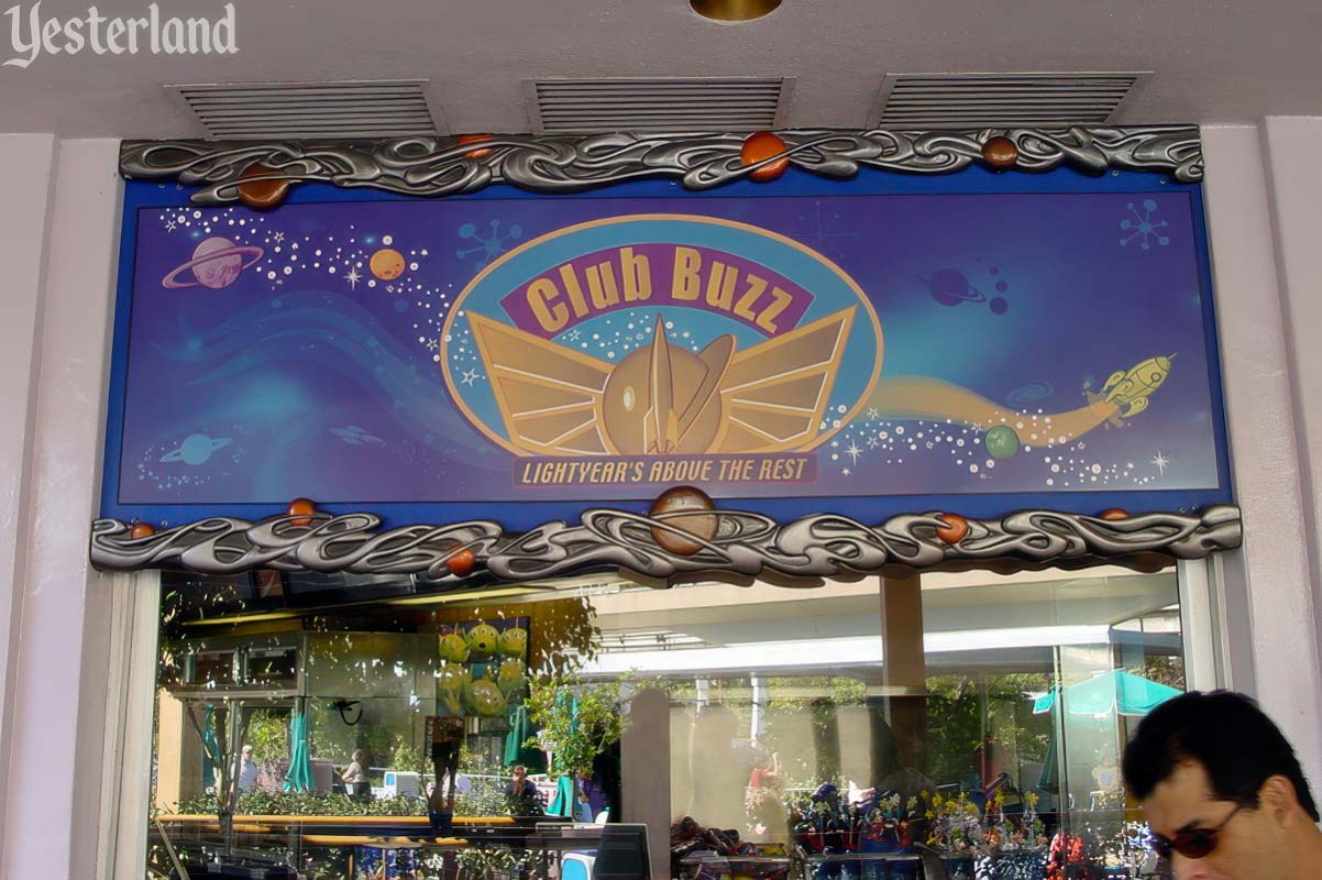 Club Buzz at Tomorrowland Terrace, Disneyland