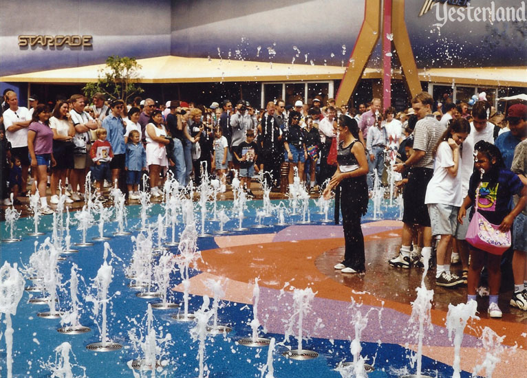 Cosmic Waves, Disneyland