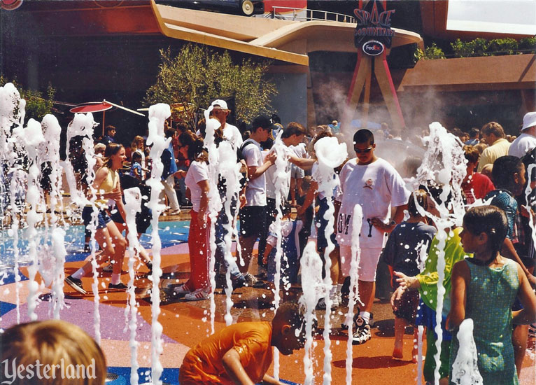 Cosmic Waves, Disneyland