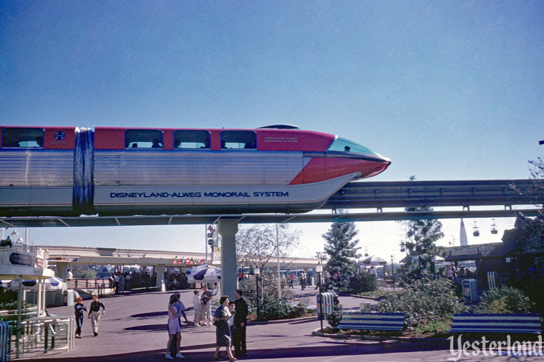 Disneyland Monorail