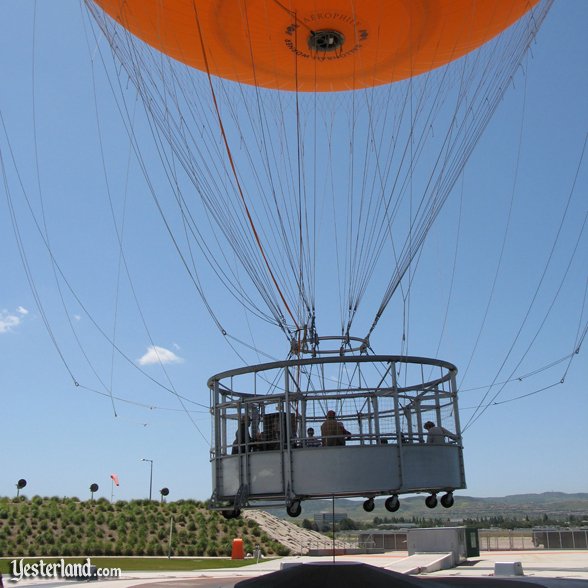 Aerophile AERO30NG tethered ballon